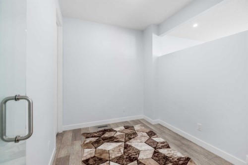 158 Magnolia Path Se, Calgary, AB - Indoor