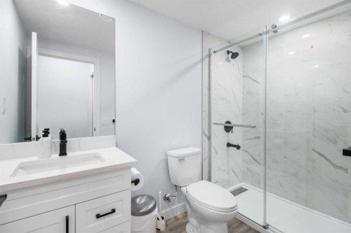 158 Magnolia Path Se, Calgary, AB - Indoor Photo Showing Bathroom