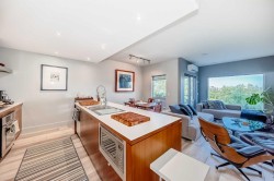 201-2124 17 Street SWCalgary, AB T2T 4M4