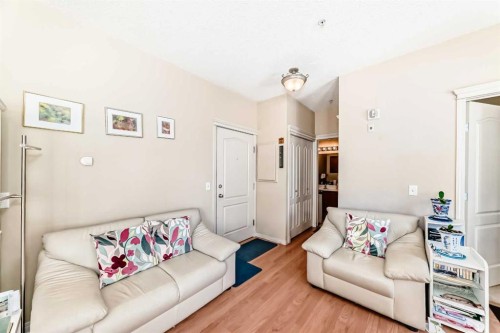 209-333 Riverfront Avenue Se, Calgary, AB - Indoor Photo Showing Living Room