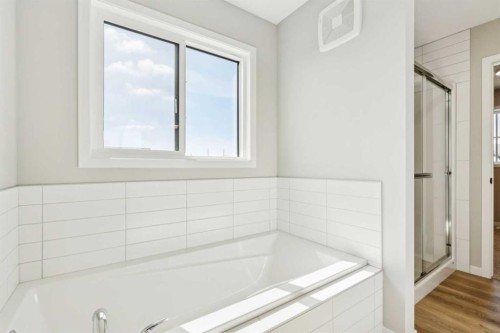 302 Hotchkiss Common Se, Calgary, AB - Indoor Photo Showing Bathroom