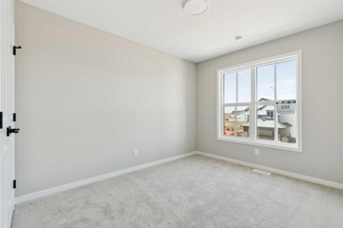 302 Hotchkiss Common Se, Calgary, AB - Indoor Photo Showing Other Room