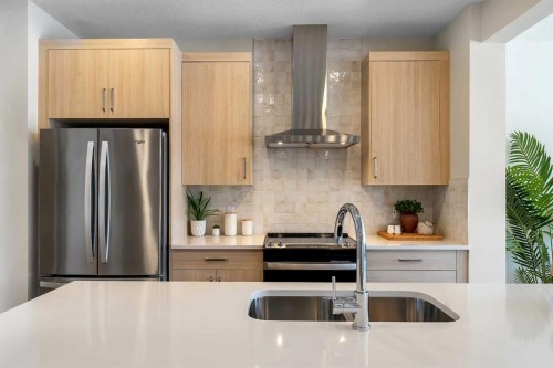 434 South Shore Drive, Chestermere, AB - Indoor Photo Showing Kitchen With Stainless Steel Kitchen With Double Sink With Upgraded Kitchen