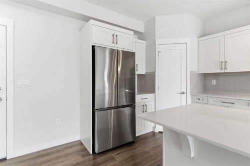 211-25 Walgrove Walk Se, Calgary, AB - Indoor Photo Showing Kitchen