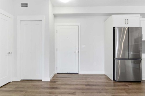 211-25 Walgrove Walk Se, Calgary, AB - Indoor Photo Showing Other Room