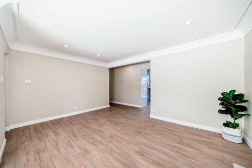 2007 Cottonwood Crescent Se, Calgary, AB - Indoor Photo Showing Other Room