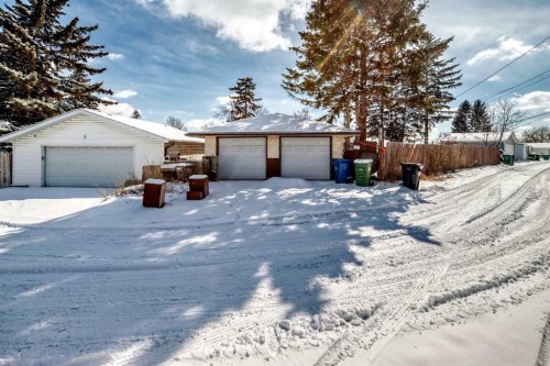 2007 Cottonwood Crescent Se, Calgary, AB - Outdoor