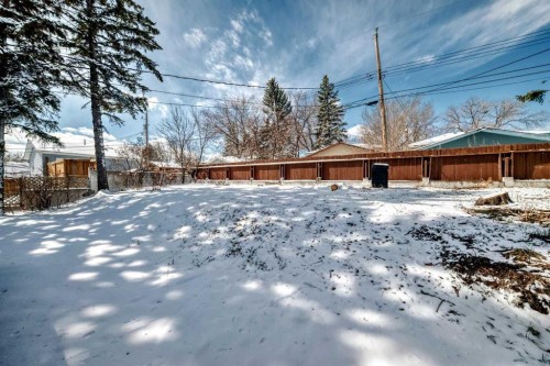 2007 Cottonwood Crescent Se, Calgary, AB - Outdoor