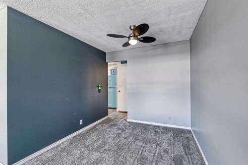 3523 48 Street Ne, Calgary, AB - Indoor Photo Showing Other Room