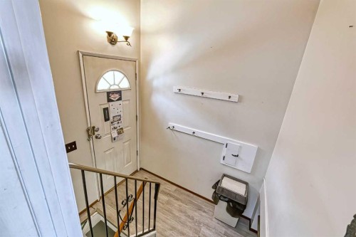 3523 48 Street Ne, Calgary, AB - Indoor Photo Showing Other Room