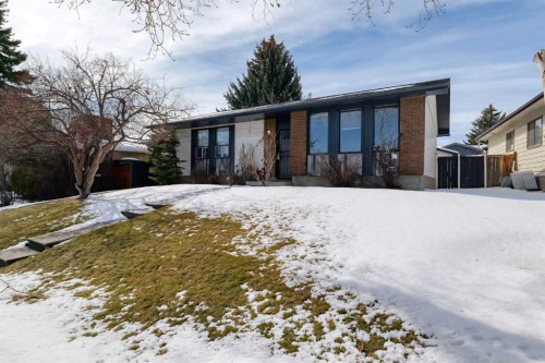 3523 48 Street Ne, Calgary, AB - Outdoor