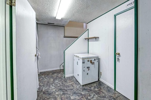 3523 48 Street Ne, Calgary, AB -  Photo Showing Other Room