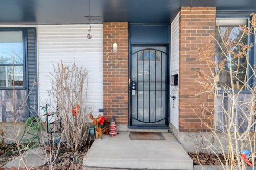3523 48 Street Ne, Calgary, AB - Outdoor With Exterior