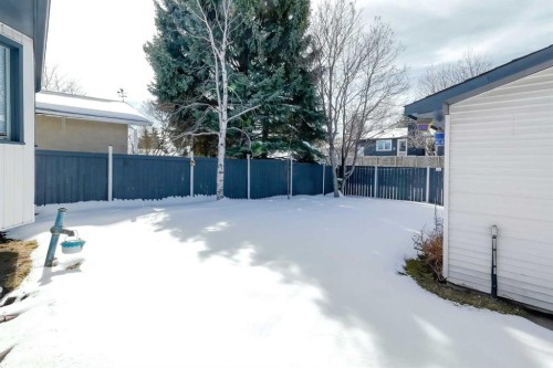 3523 48 Street Ne, Calgary, AB - Outdoor