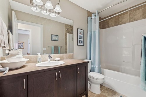 7 Cooperstown Place Sw, Airdrie, AB - Indoor Photo Showing Bathroom