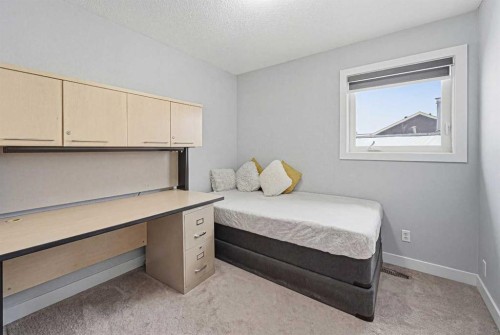 78 Martinview Crescent Ne, Calgary, AB - Indoor Photo Showing Bedroom