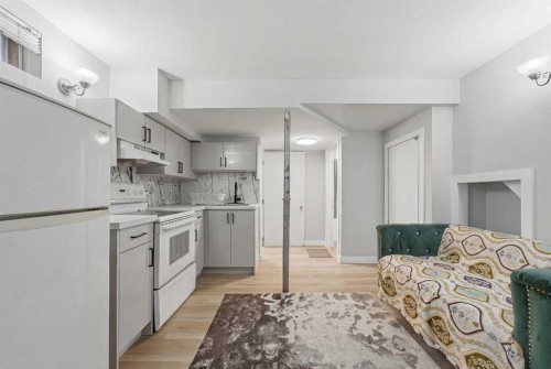 78 Martinview Crescent Ne, Calgary, AB - Indoor Photo Showing Kitchen