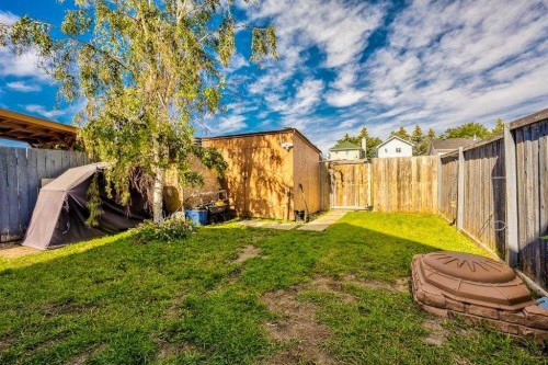 78 Martinview Crescent Ne, Calgary, AB - Outdoor