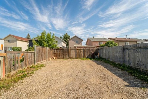 78 Martinview Crescent Ne, Calgary, AB - Outdoor