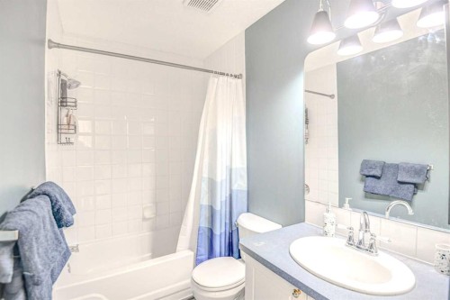 207 Crystalridge Place, Okotoks, AB - Indoor Photo Showing Bathroom