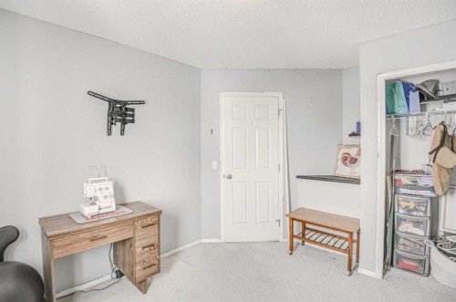 207 Crystalridge Place, Okotoks, AB - Indoor