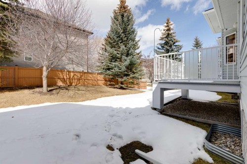 17 Rocky Ridge Villas Nw, Calgary, AB - Outdoor