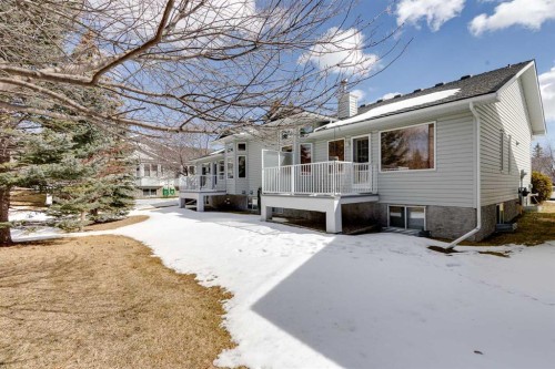17 Rocky Ridge Villas Nw, Calgary, AB - Outdoor