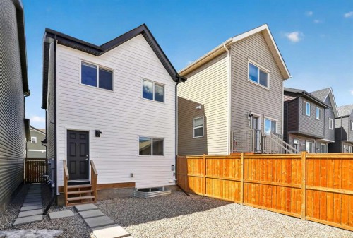 12 Heirloom Crescent Se, Calgary, AB - Outdoor