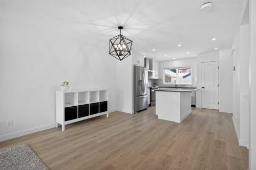 12 Heirloom Crescent Se, Calgary, AB - Indoor Photo Showing Other Room