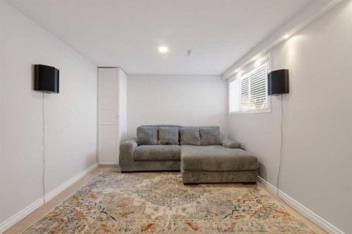85 Cedarview Mews Sw, Calgary, AB - Indoor