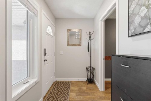 85 Cedarview Mews Sw, Calgary, AB - Indoor Photo Showing Other Room