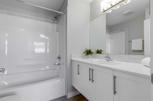 118 Legacy Path Se, Calgary, AB - Indoor Photo Showing Bathroom