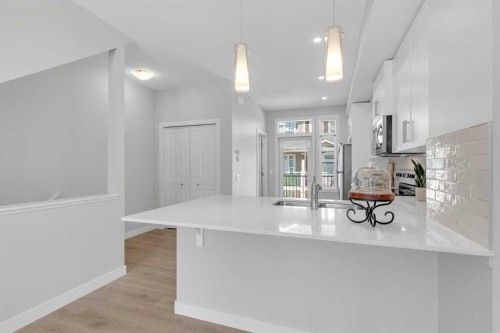 118 Legacy Path Se, Calgary, AB - Indoor Photo Showing Kitchen