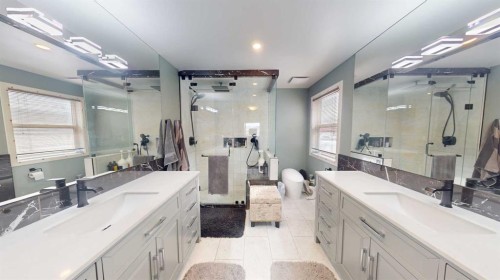 983 Auburn Bay Boulevard Se, Calgary, AB - Indoor Photo Showing Bathroom