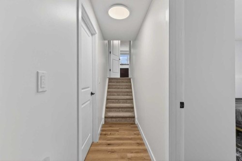 584 Woodhill Place Sw, Calgary, AB - Indoor Photo Showing Other Room