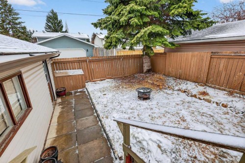 584 Woodhill Place Sw, Calgary, AB - Outdoor