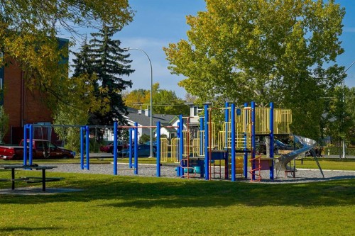 2-521 15 Avenue Ne, Calgary, AB - Outdoor