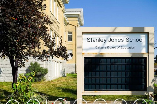 2-521 15 Avenue Ne, Calgary, AB - Outdoor