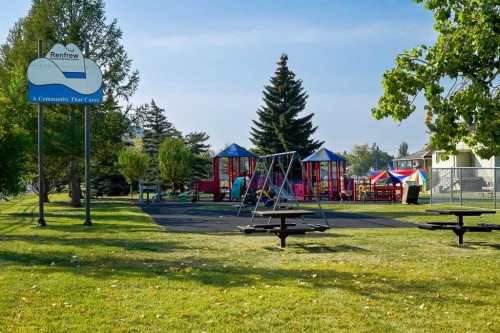 2-521 15 Avenue Ne, Calgary, AB - Outdoor