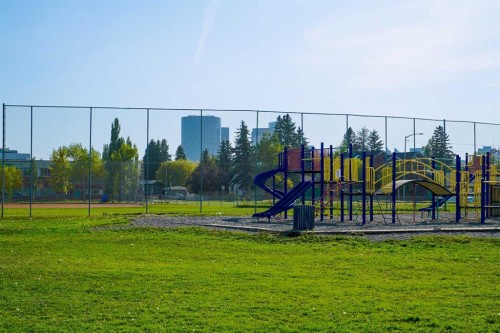 2-521 15 Avenue Ne, Calgary, AB - Outdoor