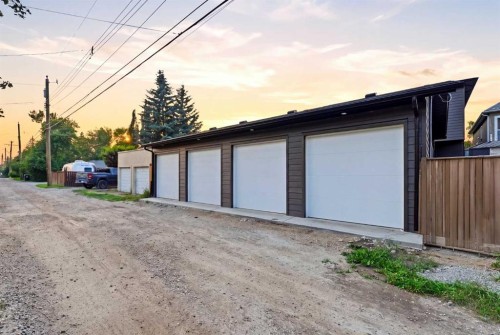 1-521 15 Avenue Ne, Calgary, AB - Outdoor With Exterior