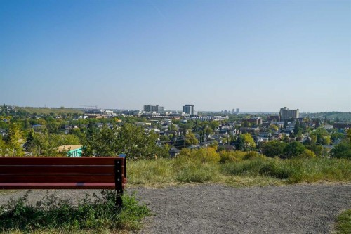 1-521 15 Avenue Ne, Calgary, AB - Outdoor With View