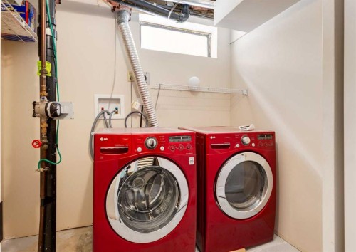 8 Castlepark Way Ne, Calgary, AB - Indoor Photo Showing Laundry Room