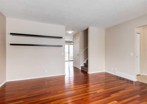 8 Castlepark Way Ne, Calgary, AB - Indoor Photo Showing Other Room
