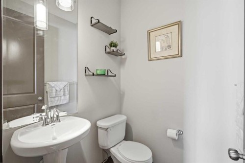 126 Pantego Way Nw, Calgary, AB - Indoor Photo Showing Bathroom