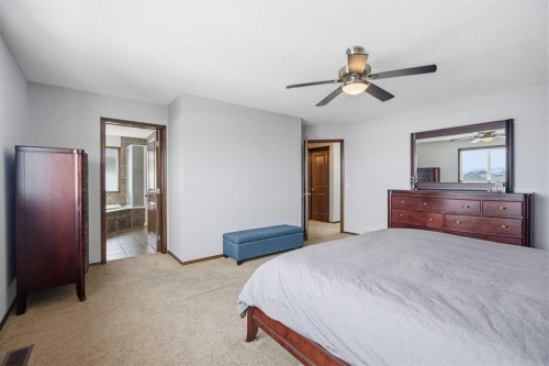 126 Pantego Way Nw, Calgary, AB - Indoor Photo Showing Bedroom