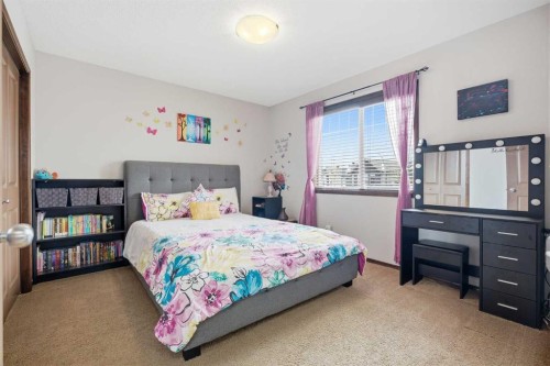 126 Pantego Way Nw, Calgary, AB - Indoor Photo Showing Bedroom