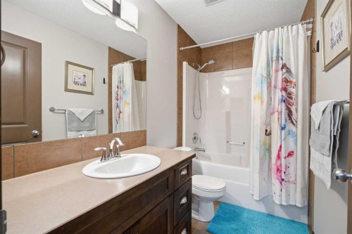 126 Pantego Way Nw, Calgary, AB - Indoor Photo Showing Bathroom