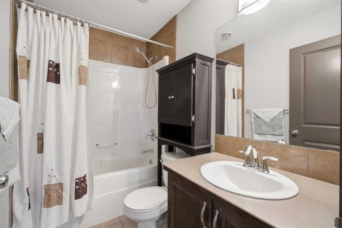 126 Pantego Way Nw, Calgary, AB - Indoor Photo Showing Bathroom