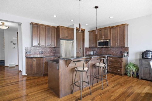 126 Pantego Way Nw, Calgary, AB - Indoor Photo Showing Kitchen With Stainless Steel Kitchen With Upgraded Kitchen